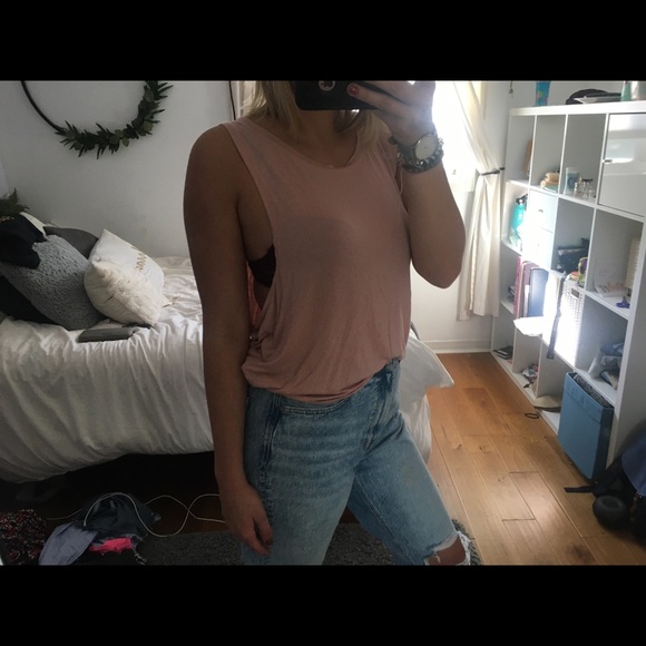 pink tank top, open on sides - Picture 4 of 4
